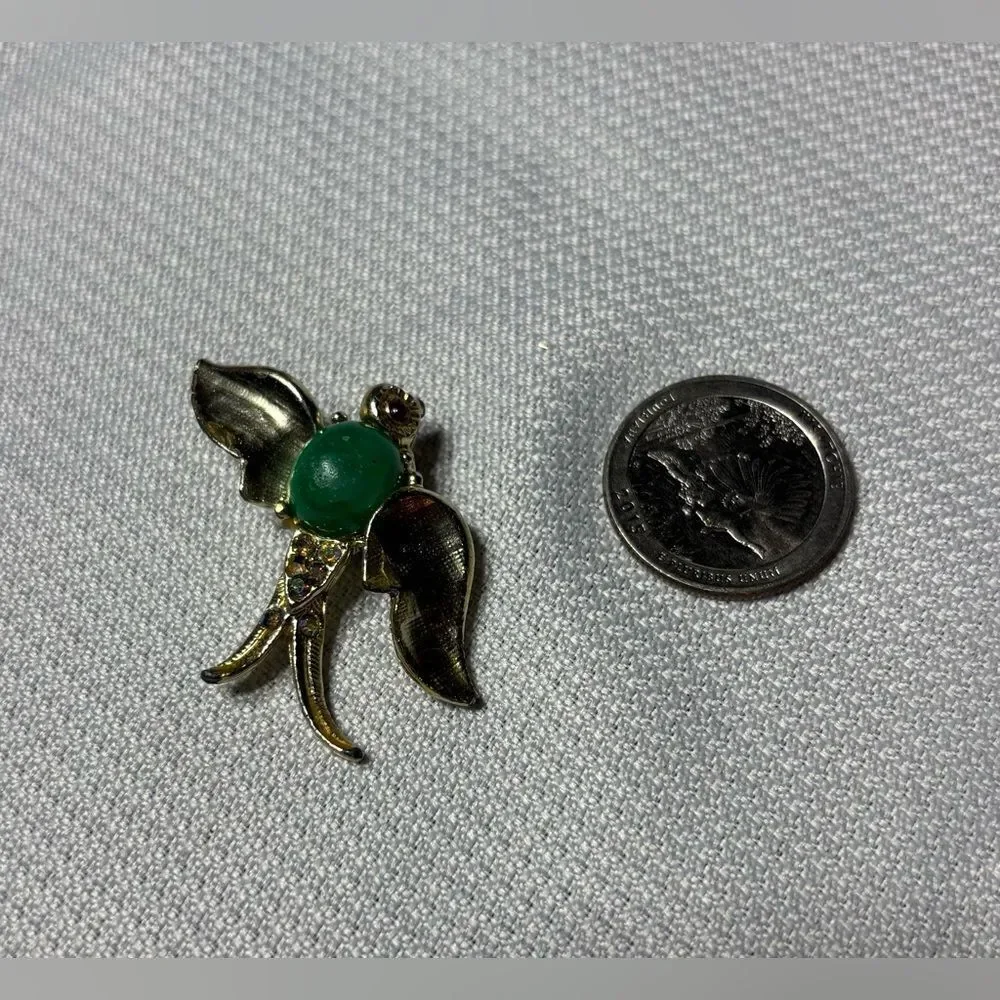Vintage Goldtone Bird Brooch Excellent Preloved Condition